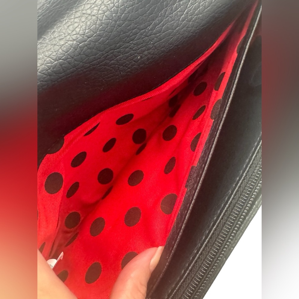 Loungefly Hello Kitty Black Sparkle Envelope Clutch Wristlet with Red Bow - Picture 9 of 15